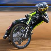 Danny King returned to action as the Ipswich Witches thrashed the Leicester Lions at Foxhall.