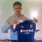 Abube Onuchukwu has signed a professional contract with Ipswich Town.