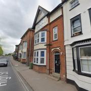 Plans to convert former Newmarket town centre offices into three new apartments have been given the green light