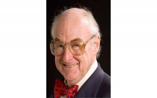 Famous cricket expert Henry Blofeld to visit local public hall